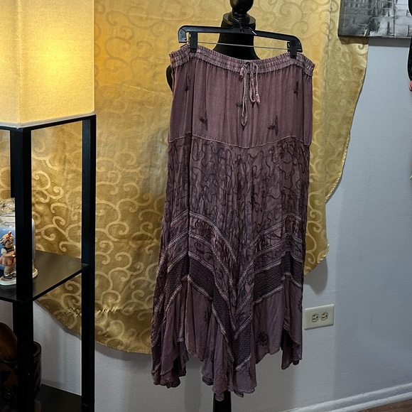 L’Pogee - Long Flowing Fairy Skirt - Hand Made in India - Picture 3 of 3